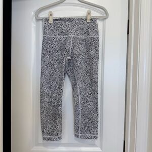 Lululemon Capri Black and White Floral Leggings
